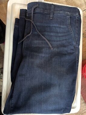 Torrid Size 3 Short Weekend Wide Leg Super Soft Jeans in New Moon NWT